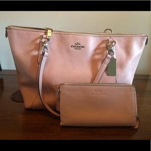Coach tote bags